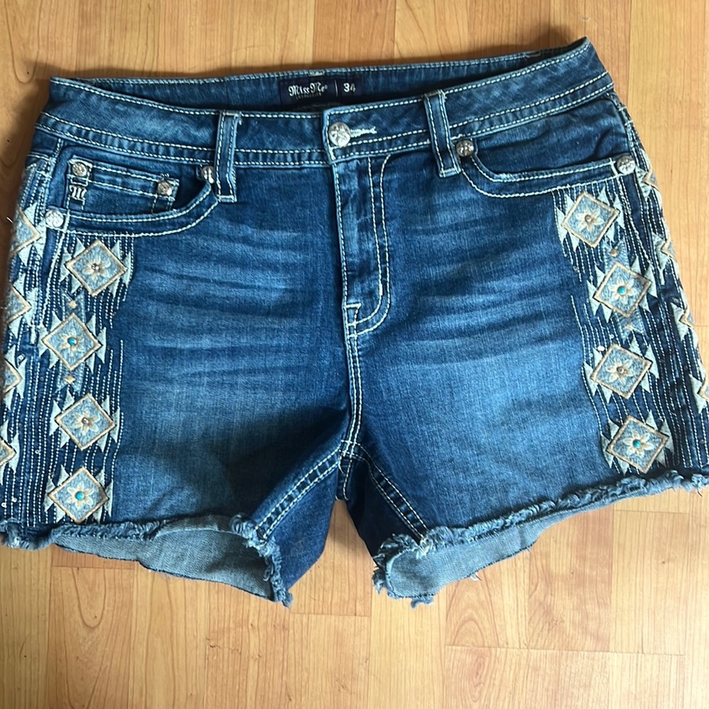 Miss Me Aztec Printed Mid-Rise Shorts 34